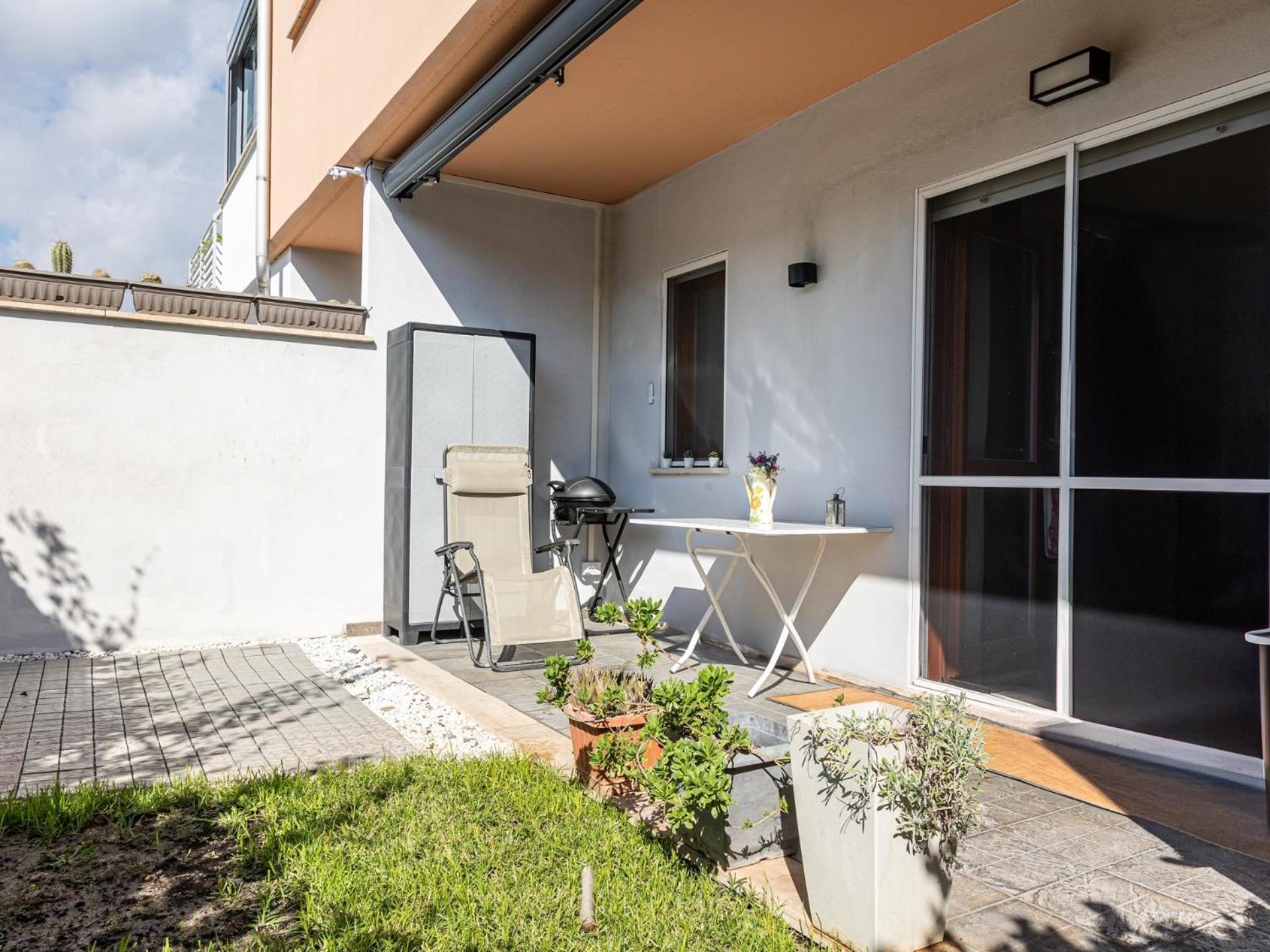 Mrb Real Estate - Maison Ludovica - Monolocale Moderno Con Giardino 프라토치에 외부 사진
